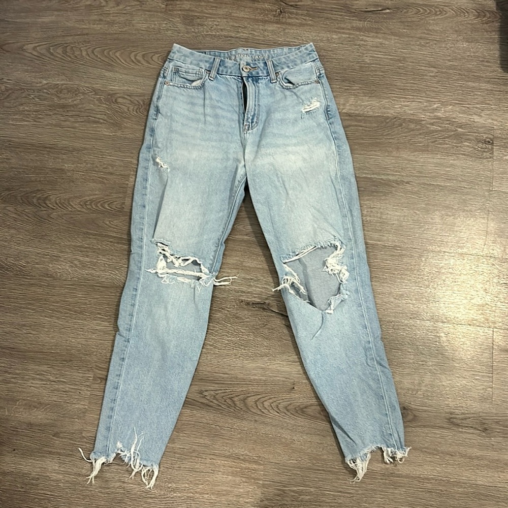 American eagle mom jeans